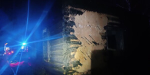 В Осиповичском районе спасатели вынесли мужчину из горящего дома