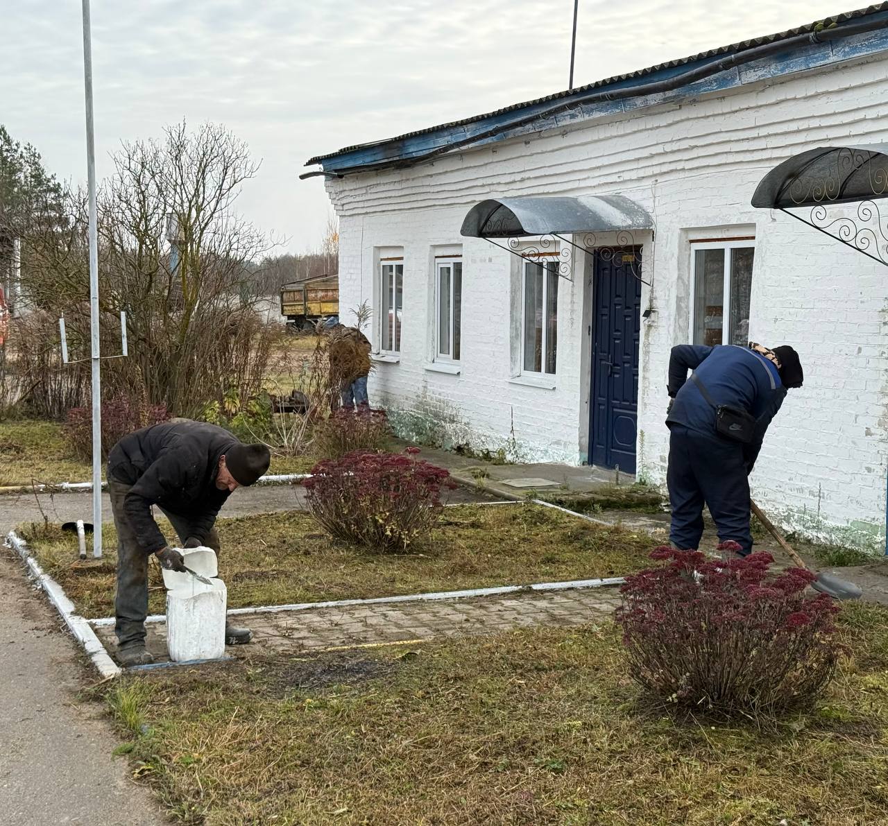 ОАО «Агрокомбинат «Восход» проводит мероприятия по благоустройству к 7 ноября