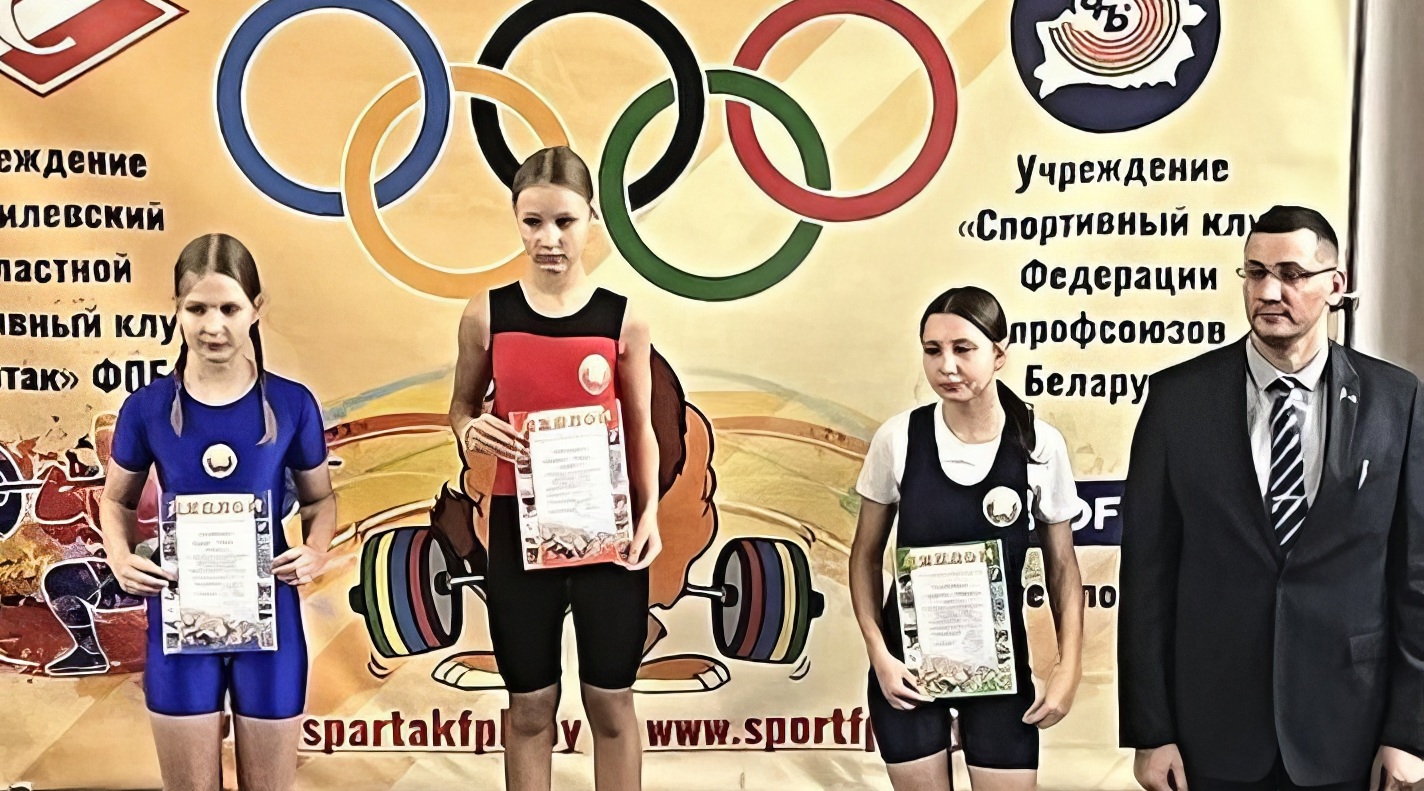 Юные тяжелоатлеты разыграли кубок области: «Спартак-2005» уверенно победил на Спартакиаде