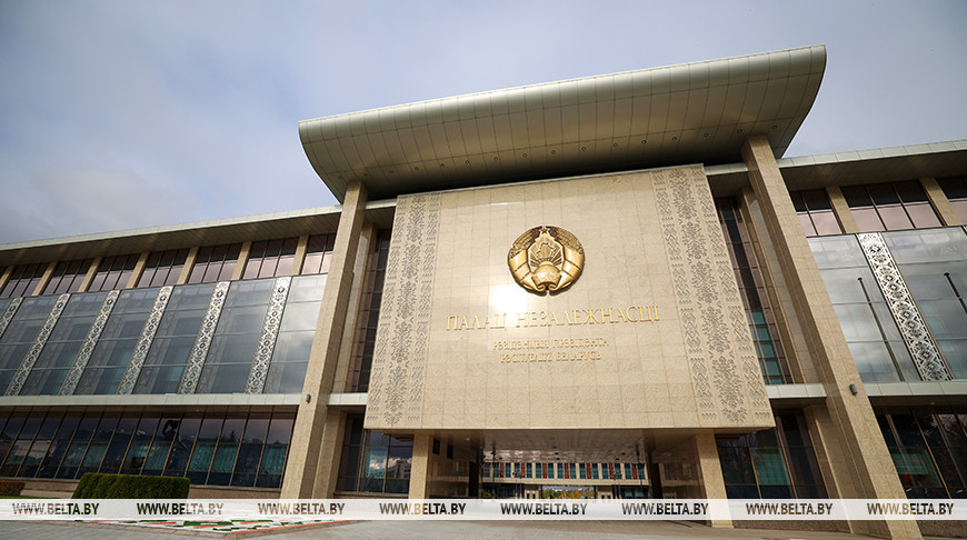 Банки смогут покупать технику только за счет своей прибыли — подписан указ