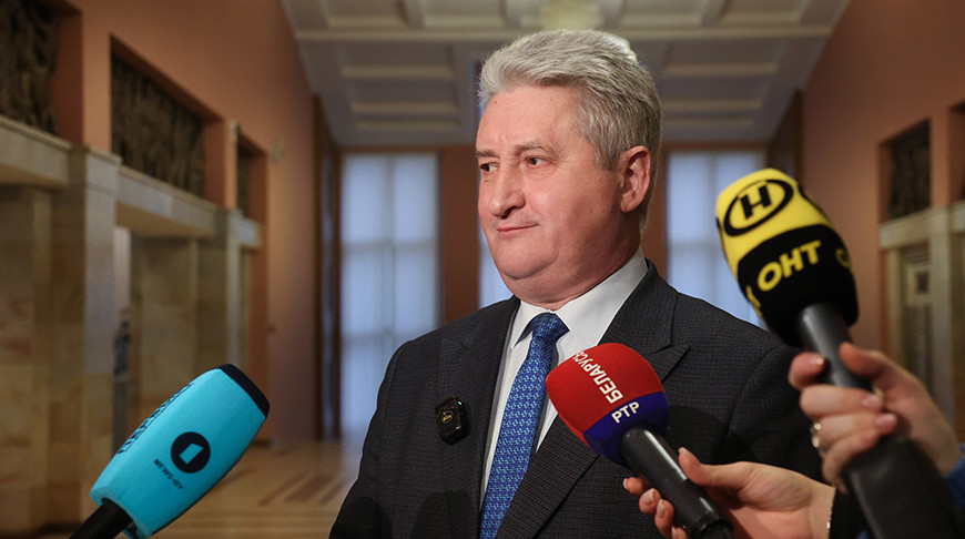 Ипатов: широкое обсуждение программы развития Беларуси на пятилетку - яркое проявление демократии