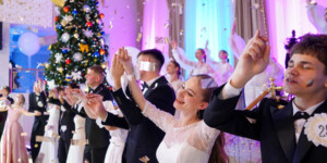 Полонез, менуэт и поздравления от власти: как чествовали лучшую молодежь Могилевской области