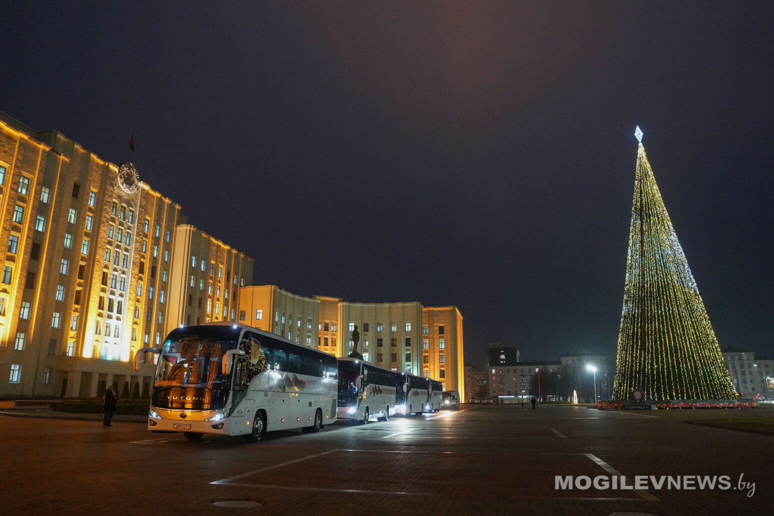 Делегаты второго заседания VII ВНС от Могилевской области отправились в Минск. Фото