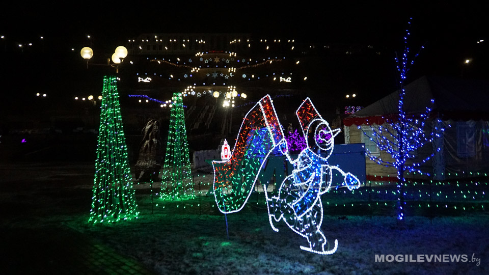 Погода на длинные выходные: сильный порывистый ветер принесет очередное потепление в Могилевскую область