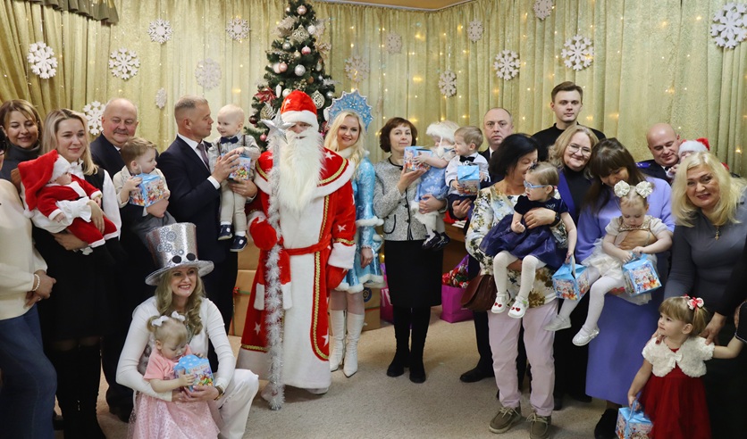 Могилевские следователи подарили праздник воспитанникам Дома ребенка