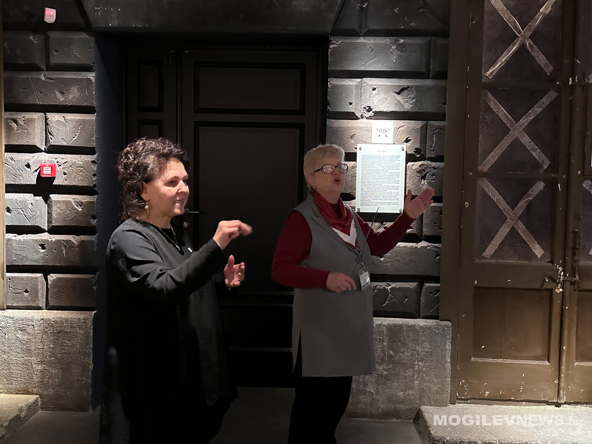 Руки, которые говорят: в Могилеве отметили День переводчика жестового языка