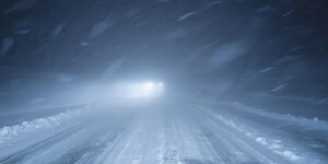 Метель и порывы ветра до 18 м/с: ГАИ предупредила о сложной обстановке на дорогах