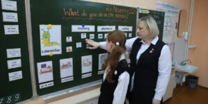 «Экономика, которая работает на человека». Директор школы из Могилевского района о приоритетах на будущую пятилетку 