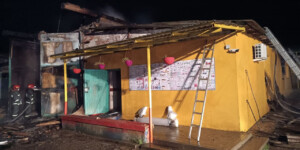 Пожар на фермерском хозяйстве в Дрибинском районе уничтожил гараж и трактор