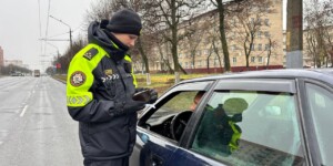 Все ли водители перешли на зимние шины? Отправились в рейд с ГАИ