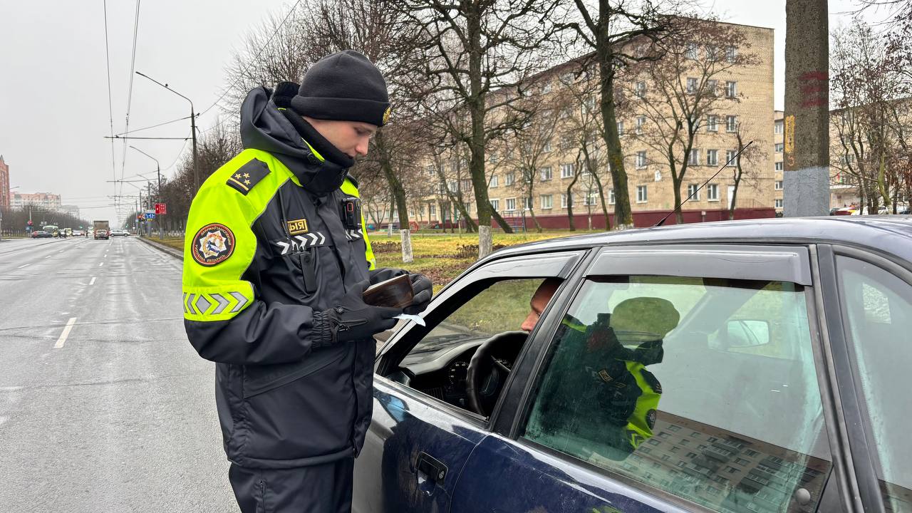 Все ли водители перешли на зимние шины? Отправились в рейд с ГАИ