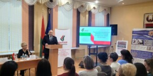 Память — вакцина для будущего: Петр Соловьев встретился с коллективом технологического колледжа