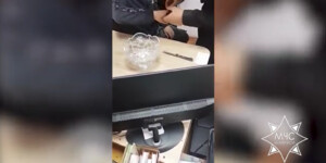 В Бобруйске спасатели сняли с пальца мальчика металлический номерок