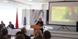 Председатель концерна «Беллегпром» обсудила с коллективом ОАО «Моготекс» ключевые аспекты Послания Президента. Фото