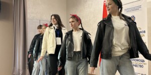 Как в Могилеве выбирали лучшего молодого работника ЖКХ — с танцами и песнями