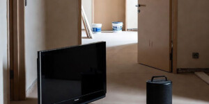 Предложил коллегам отдохнуть, а сам обокрал комнату. В Могилеве задержан «ремонтник-вор»