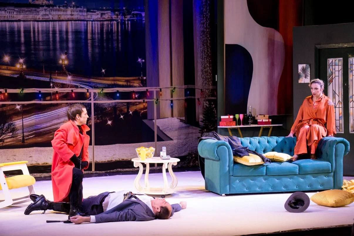 Гастроли Смоленского камерного театра в Могилеве: детективная комедия «Снегопад для Киры»