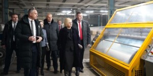 «Вы отвечаете за безопасность страны»: Надежда Лазаревич о миссии ОАО «Моготекс» и легкой промышленности. Фото