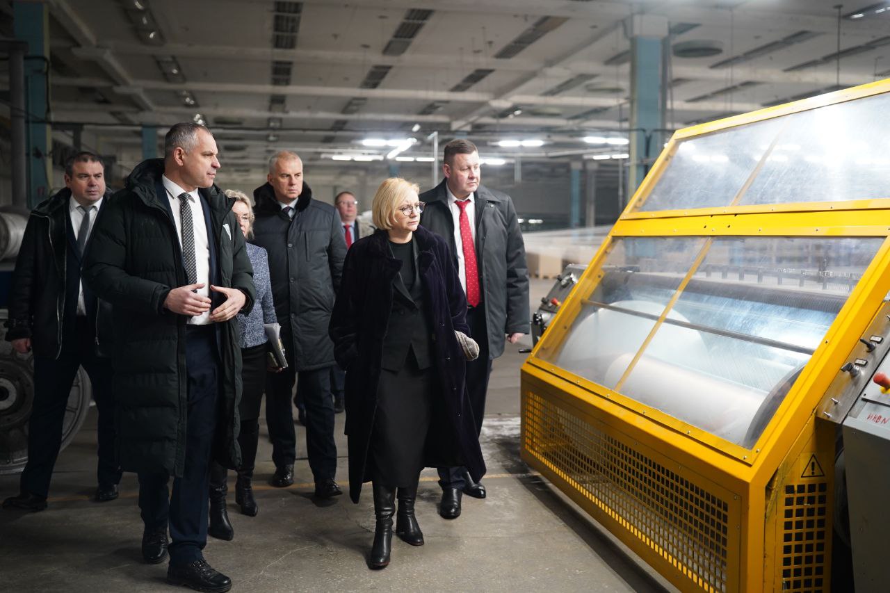 «Вы отвечаете за безопасность страны»: Надежда Лазаревич о миссии ОАО «Моготекс» и легкой промышленности. Фото