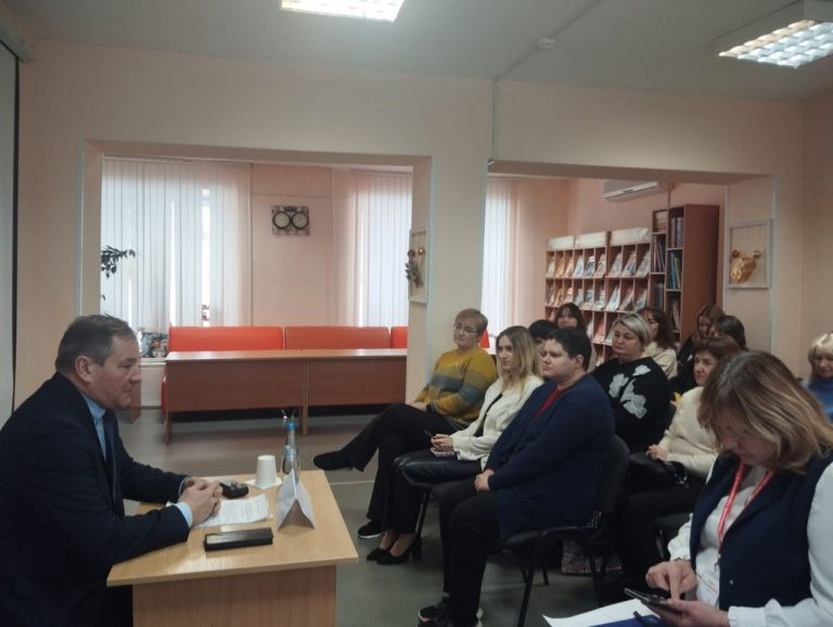 «Видеть связь своей работы с задачами страны»: в Могилевской области профсоюзы провели открытый диалог о новой пятилетке