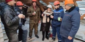 Горячий чай в крещенские морозы: профсоюз помогает работникам в холода