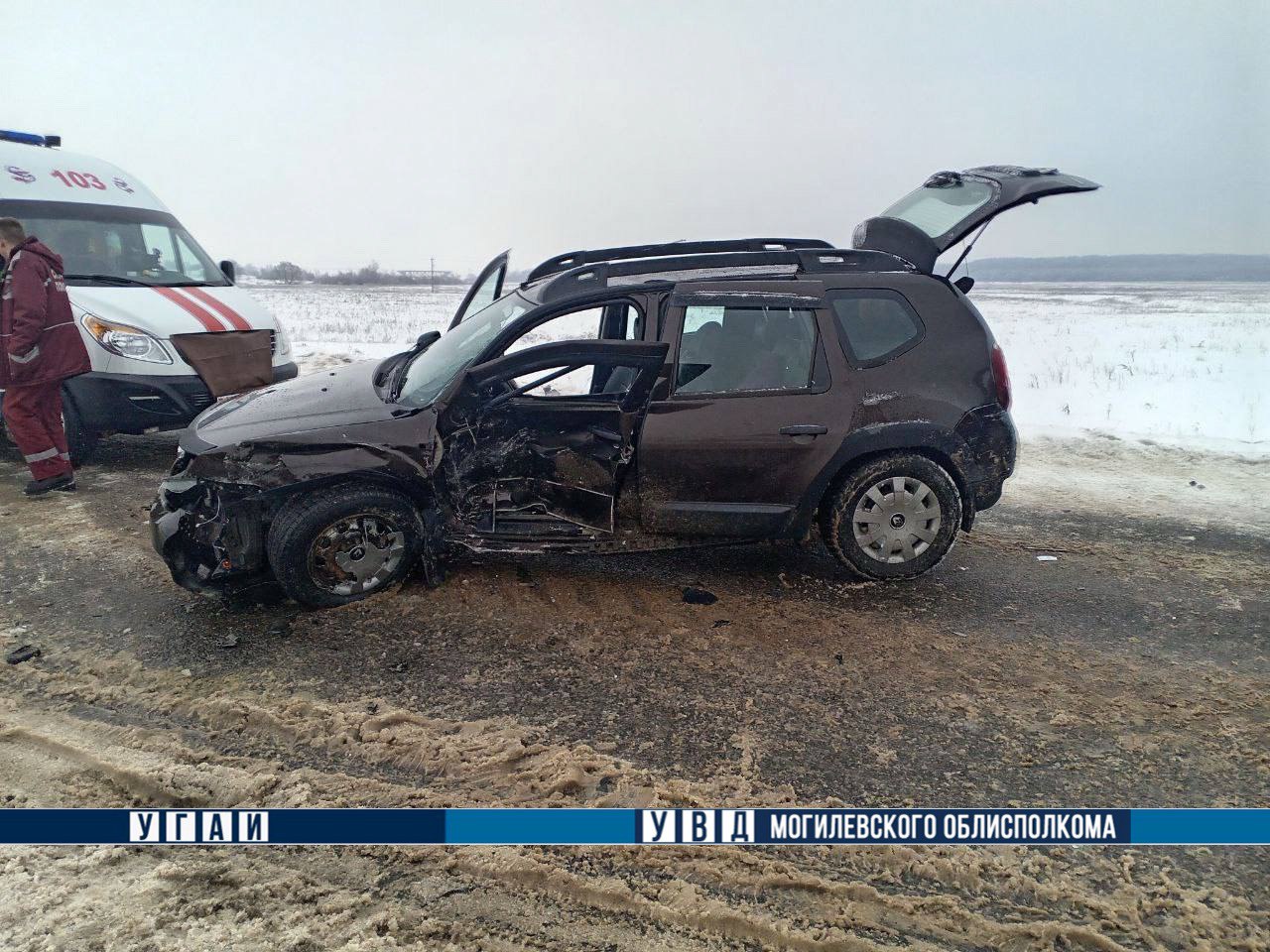 Три человека пострадали в ДТП под Дрибином при развороте на трассе