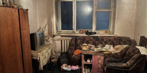 Вынес на руках и потушил ведрами: в Быхове очевидец спас мужчину во время пожара в общежитии