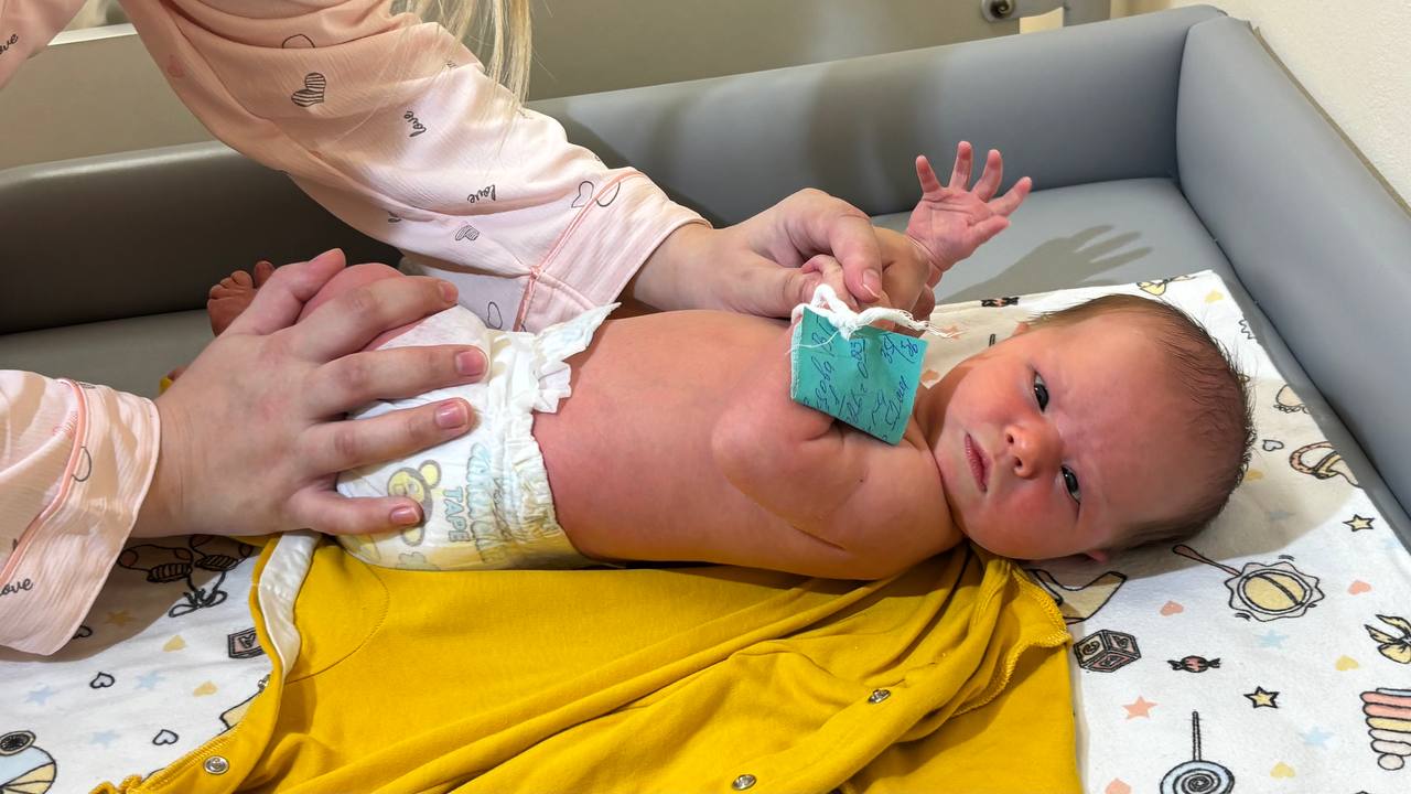 Первой в новогоднюю ночь в Могилеве родилась девочка, которую назвали Анна