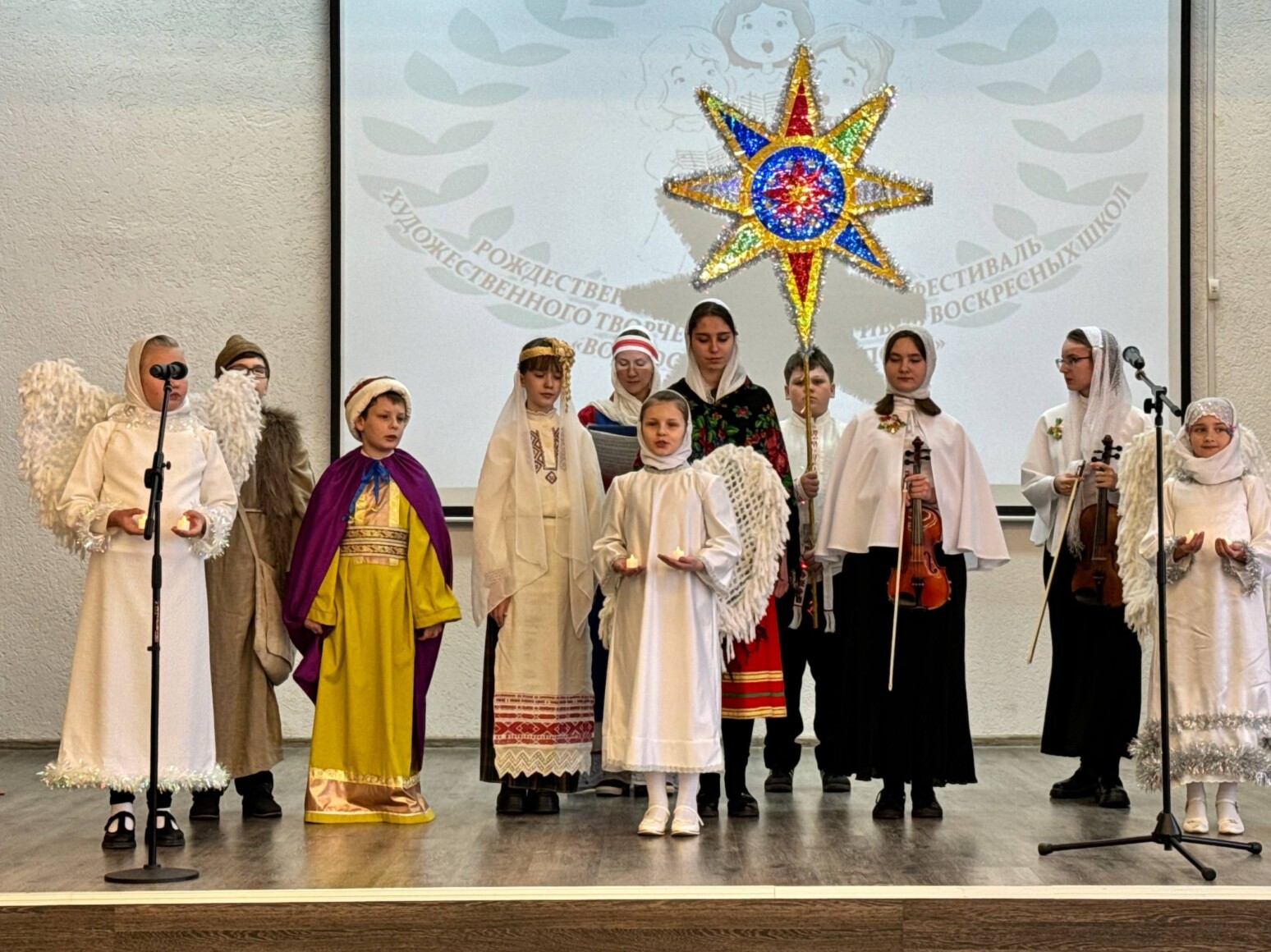 Юные таланты Могилевщины подарили праздник на Рождественском фестивале