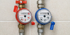 Тарифы ЖКХ в 2026: все про повышение в два этапа и кому положены субсидии