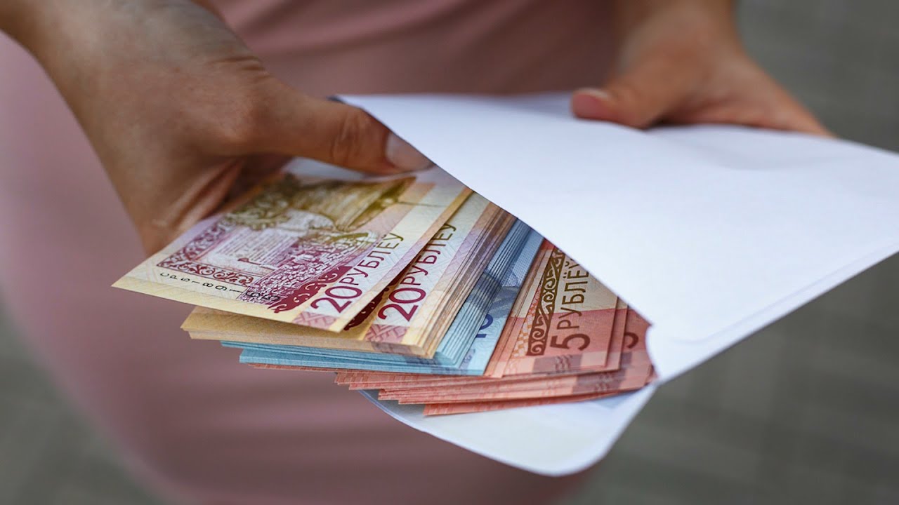 Трудовые отношения не были оформлены, теперь работодателя ждет солидная выплата в бюджет