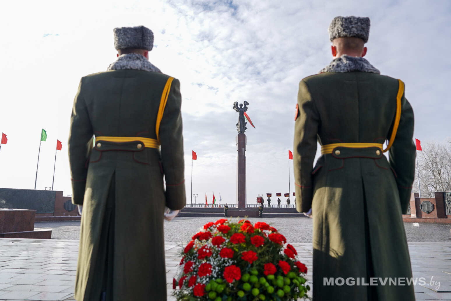 Праздник мужества. В Могилеве День защитников Отечества и Вооруженных Сил Республики Беларусь встречают торжественным митингом. Фото 
