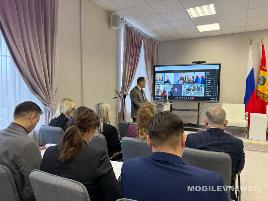 В Могилеве прошло заседание Совета областной организации «Белая Русь». Фото