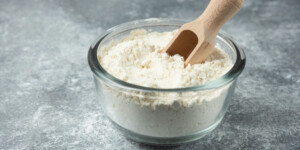 Минсельхоз повысил минимальные цены на сухое обезжиренное молоко для экспорта — на сколько выросла цена за килограмм?