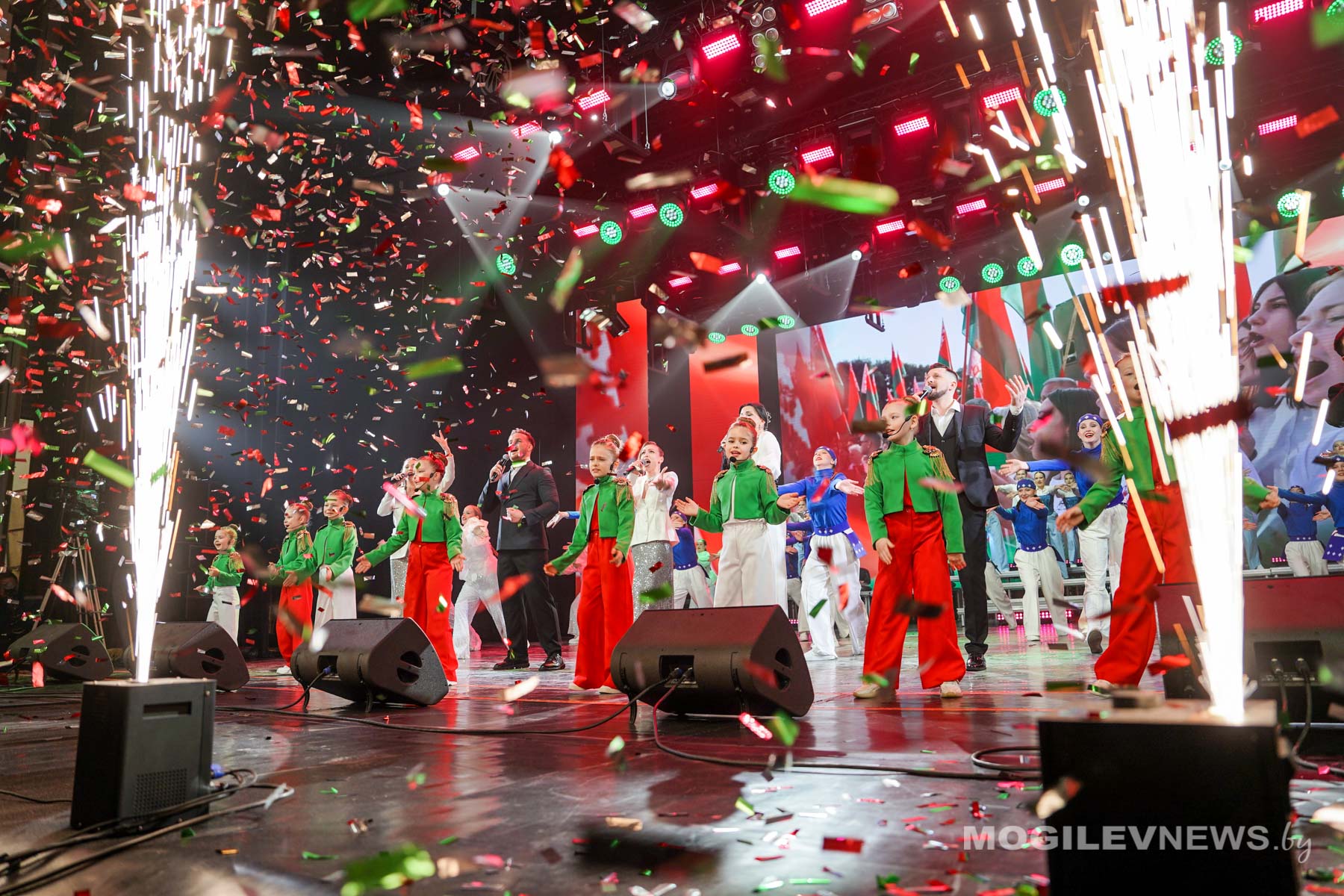 В Могилеве чествовали лучших тружеников и передовиков Приднепровского края. Фото
