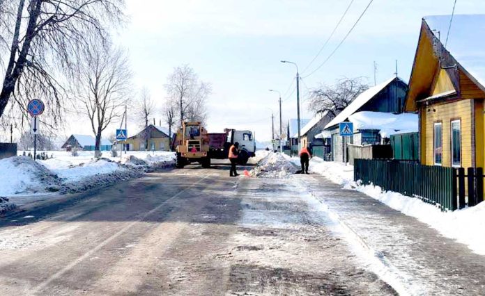 Узнали, как коммунальщики и дорожники справляются с вызовами зимы в Климовичах