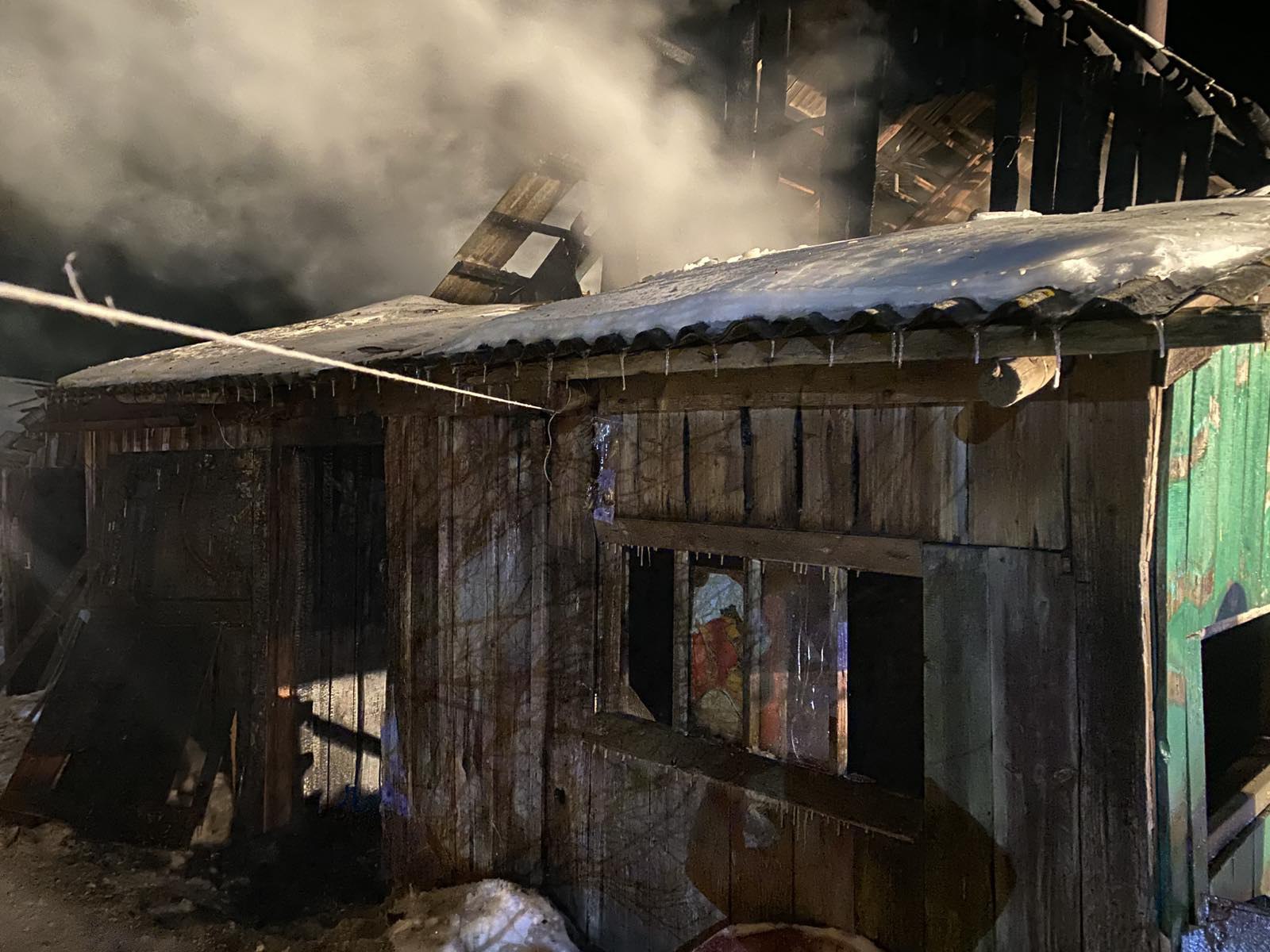 Трагедия в Барсуках: на пожаре в Климовичском районе погиб мужчина
