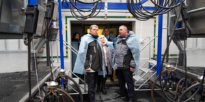 От импортозамещения до комфорта животных: Александр Студнев посетил новый МТК «Цемагро». Фото