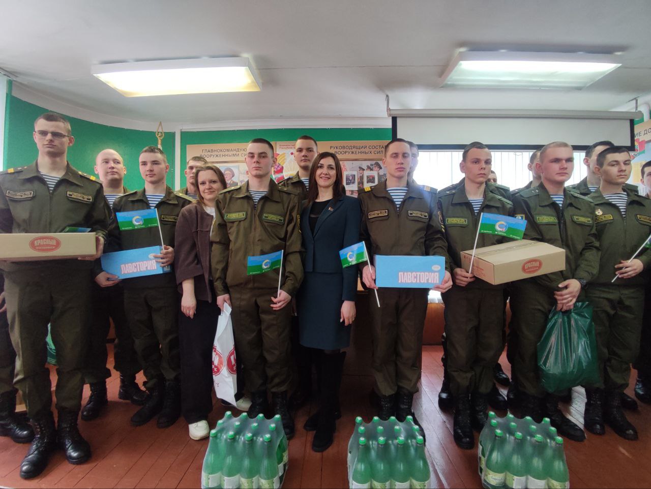 16 призванных аграриев получили поддержку: профсоюз АПК встретился с бойцами в Бобруйске