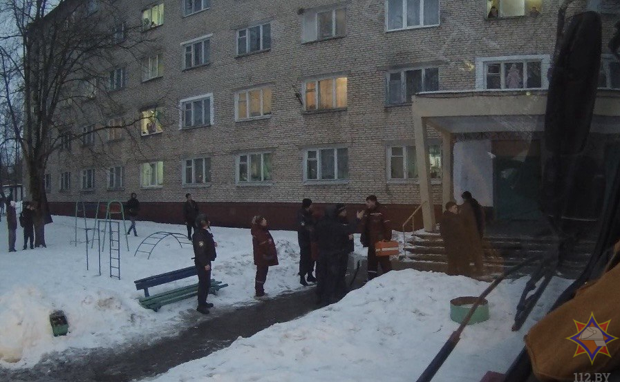 В Могилеве девочка выпала из окна третьего этажа