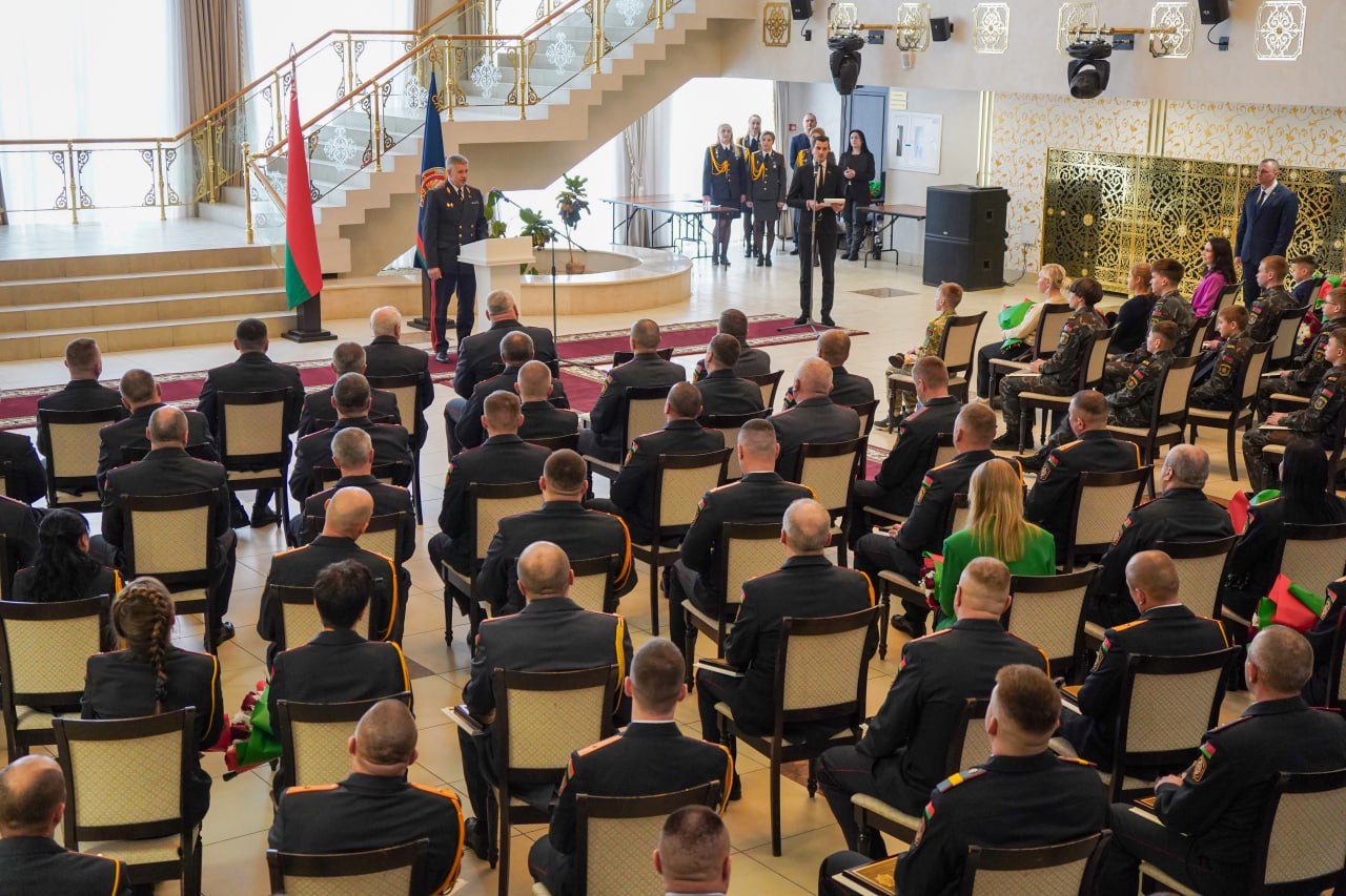 Лучших милиционеров года наградили в Могилеве: итоги службы за 2025-й подвели торжественно