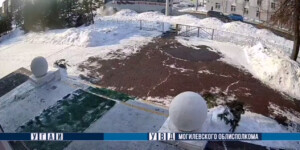 В Могилеве водитель автобуса потерял сознание за рулем и врезался в ограждение и дерево