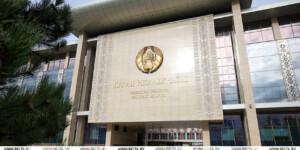 Лукашенко заслушал доклад главы Минсельхозпрода: как идет посевная в Беларуси