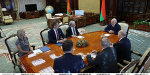 Лукашенко провел переговоры со спецпосланником США Коулом