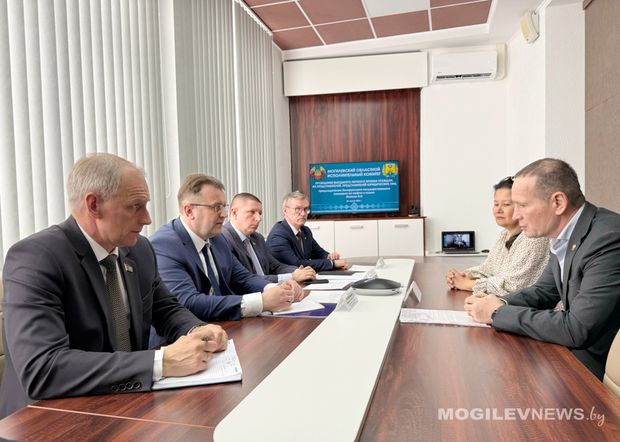 Руководитель концерна «Белнефтехим» провел прием граждан в Могилеве