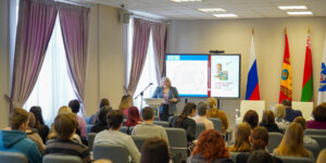 Женский взгляд на национальные коды: новая монография о белорусской литературе презентована в Могилеве. Фото