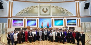 «Чувствуешь себя частью истории»: работницы ЖКХ из Могилевской области поделились впечатлениями от встречи в Совете Республики