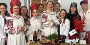 Кокошники, шкварки и драники: медики не только лечат