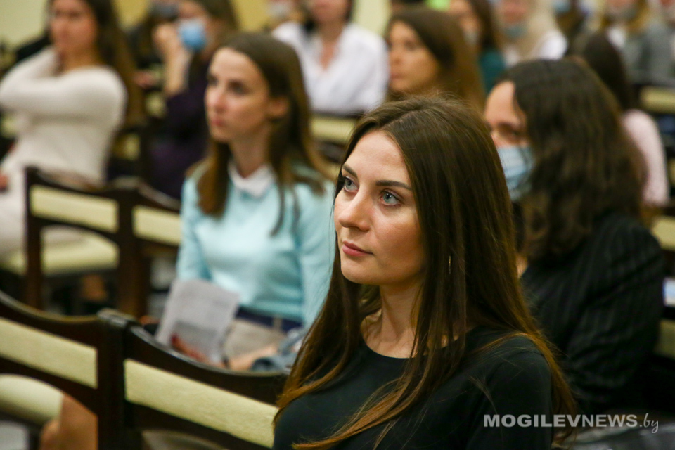 Профсоюз назвал основные причины увольнения молодых специалистов