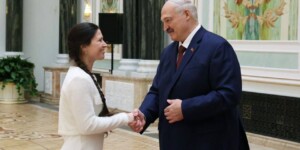 Александр Лукашенко в преддверии 8 Марта вручил белорускам госнаграды. В их числе — могилевчанка Анастасия Патрусова